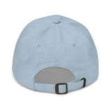 Gorra tipo dad hat azul claro vista trasera con cierre ajustable metálico
