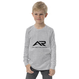 Niño con buzo gris claro manga larga y logo AR, ropa infantil moderna