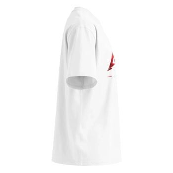 Camiseta oversize blanca unisex con cuello alto y detalle gráfico rojo al frente